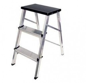 ESCADA DOMÉSTICA EM ALUMÍNIO - 2 DEGRAUS